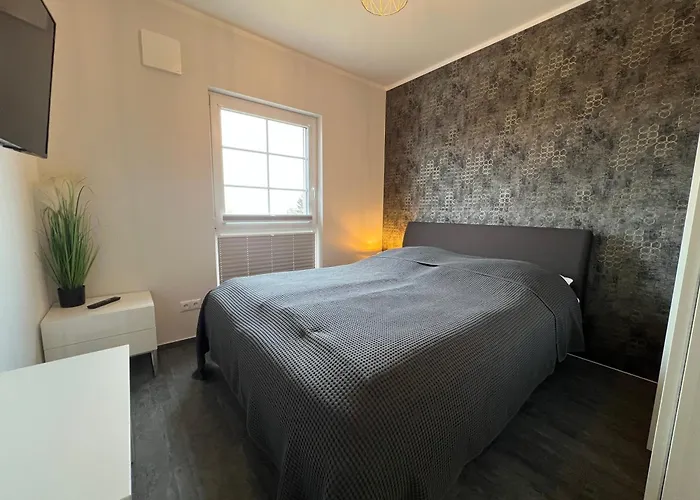 9 Διαμέρισμα *