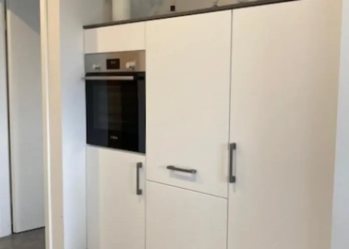 9 Διαμέρισμα *